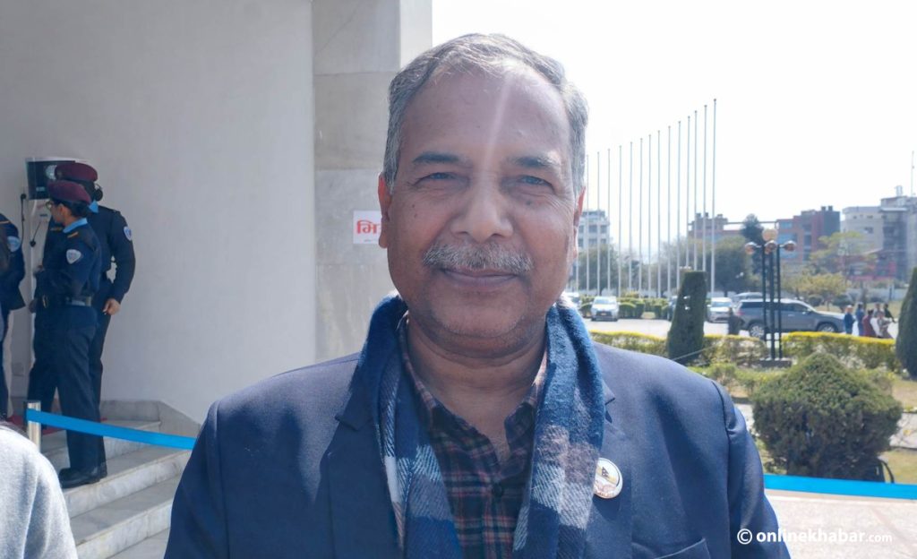 आफूविरुद्ध परेको उजुरीको जवाफ दिन निर्वाचन अधिकृतको कार्यालय पुगे यादव