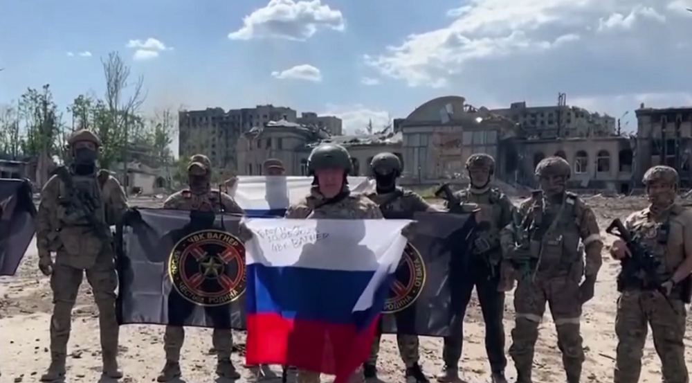 बाख्मत शहर कब्जामा आएको भन्दै रुसमा उत्सव, जेलेन्स्कीले भने गरे अस्वीकार