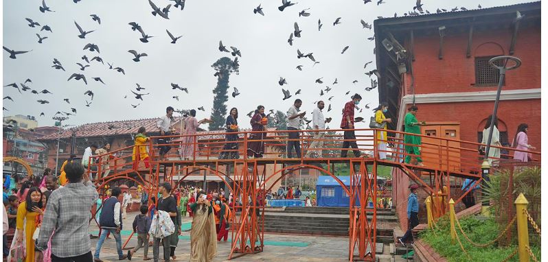साउनको अन्तिम सोमबारमा देशभरका शिवालयमा भक्तजनको घुईँचो