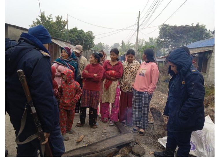 अत्याधिक चिसो बढेसँगै नवलपुरका २६ सार्वजनिक स्थानहरुमा आगो ताप्ने व्यबस्था